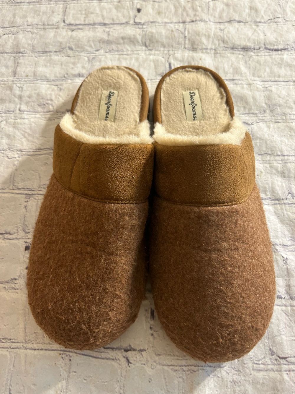 DEARFOAMS SCUFF SLIPPERS BROWN FUZZY TEXTURED FABRIC UPPER MENS (11-12)